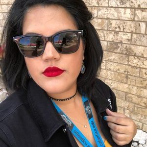 Meet your Posher, Mariom e